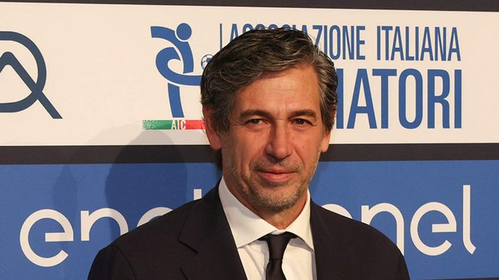 Demetrio Albertini (ex centrocampista AC Milan) | Milan News (Getty Images) Albertini sul Milan: 'La cosa più importante è che ci sia sinergia tra la società, l'allenatore e l'ambiente'