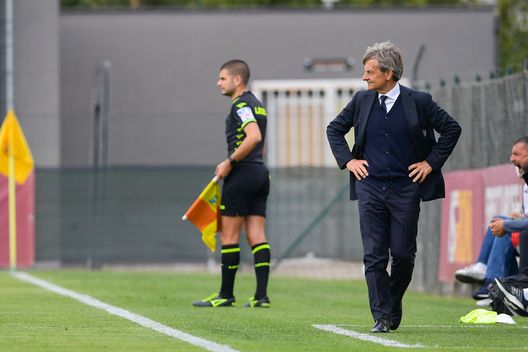 De Rossi a FR: “Conti un punto di riferimento. Seguiamo i ragazzi anche nell’istruzione”- immagine 3