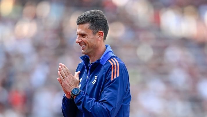 NUREMBERG, GERMANY - JULY 26: Thiago Motta of Juventus during the 1. FC N¸rnberg v Juventus - Pre- season Friendly on July 26, 2024 in Nuremberg, Germany. (Photo by Daniele Badolato - Juventus FC/Juventus FC via Getty Images) Motta: “Rinforzi arriveranno, la Juve sarà competitiva. No alibi e la verità sul ruolo di Weah” - immagine 1