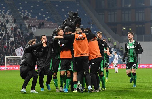 REGGIO NELL'EMILIA, ITALY - JANUARY 18: Domenico Berardi of US Sassuolo celebrates after scoring his team second goal during the Serie A match between US Sassuolo and Torino FC at Mapei Stadium - Città del Tricolore on January 18, 2020 in Reggio nell'Emilia, Italy (Photo by Alessandro Sabattini/Getty Images)
