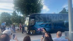 Lazio, l’arrivo della squadra allo stadio Benito Stirpe di Frosinone – VIDEO