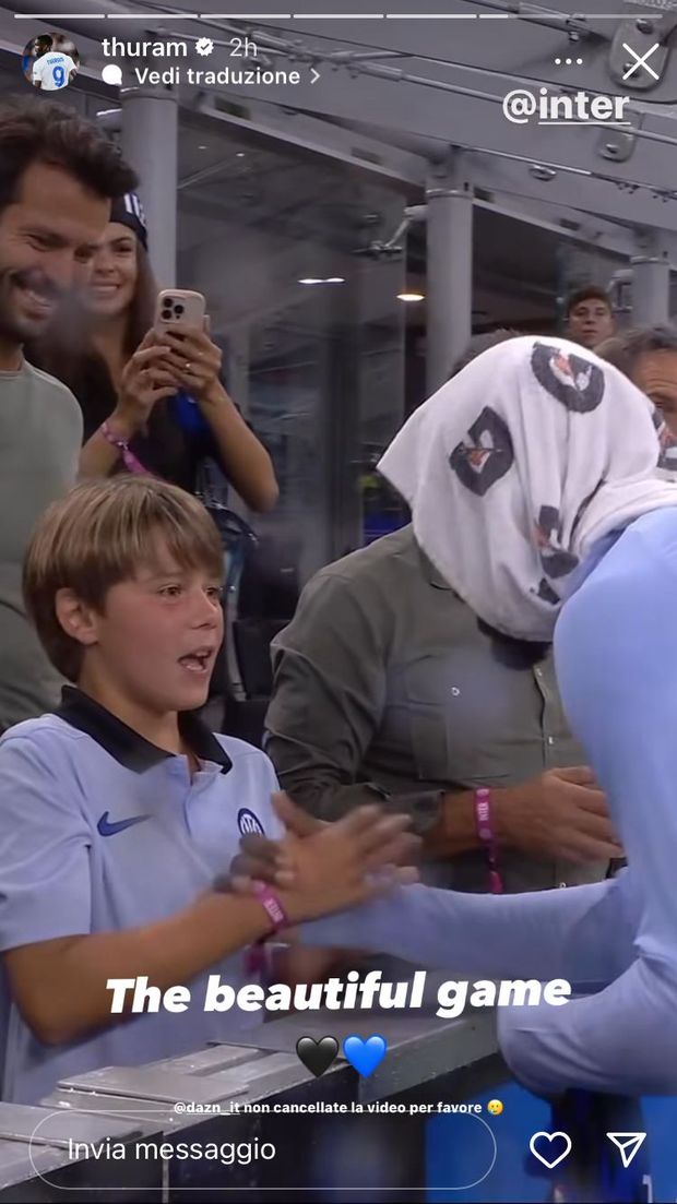 Inter, Thuram regala la maglia al figlio di Inzaghi. Poi l’appello a Dazn: “Per favore…”- immagine 3