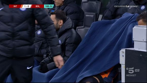 Inter, ansia Lautaro: si tocca l’adduttore, coscia fasciata in panchina- immagine 2