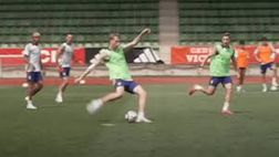 Juventus, rimpianto Hujsen: magia in allenamento con la Spagna | VIDEO