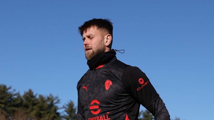 Fullkrug il primo colpo del Milan: depositato il suo contratto in Lega