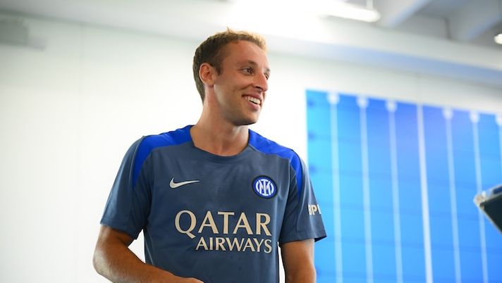 COMO, ITALY - JULY 24: Davide Frattesi of FC Internazionale in action during the FC Internazionale training session at BPER Training Centre at Appiano Gentile on July 24, 2024 in Como, Italy. (Photo by Mattia Pistoia - Inter/Inter via Getty Images) Inter, quando torna Frattesi ad Appiano e come verrà gestito verso il rientro in campo - immagine 1