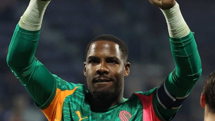 Mike Maignan firmerà o no il rinnovo di contratto con il Milan? | Calciomercato AC Milan News (Getty Images) Pellegatti sul Milan: 'Nessun incontro per Nkunku. Maignan possibilità in aumento'. E Zirkzee ...
