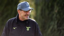 Lazio, Sarri: “Meglio il derby di lunedì. Non ci si gioca la Champions alle 12.30”