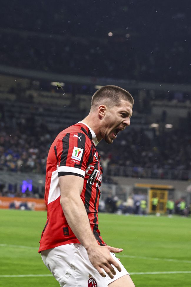 MILAN, ITALY - APRIL 23 (Photo by Giuseppe Cottini/AC Milan via Getty Images) Jovic social