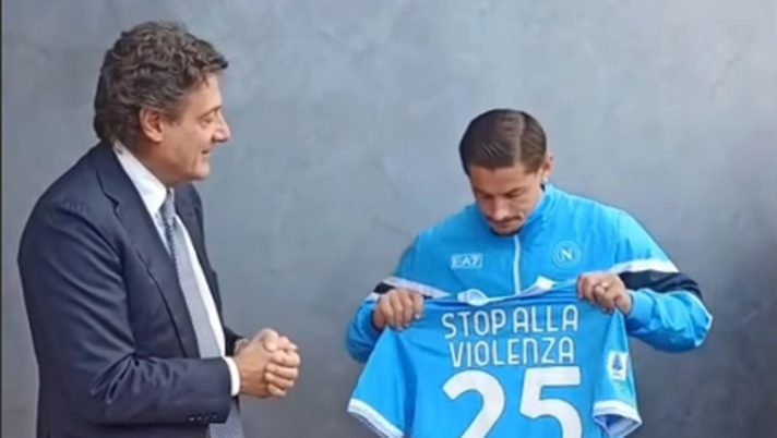 Stop alla violenza sulle donne: il gesto di Mazzocchi all’Università Vanvitelli VIDEO - immagine 1