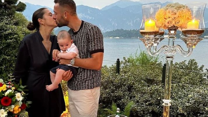 De Vrij si sposa, sui social la foto della proposta di matrimonio alla sua Doina - immagine 1