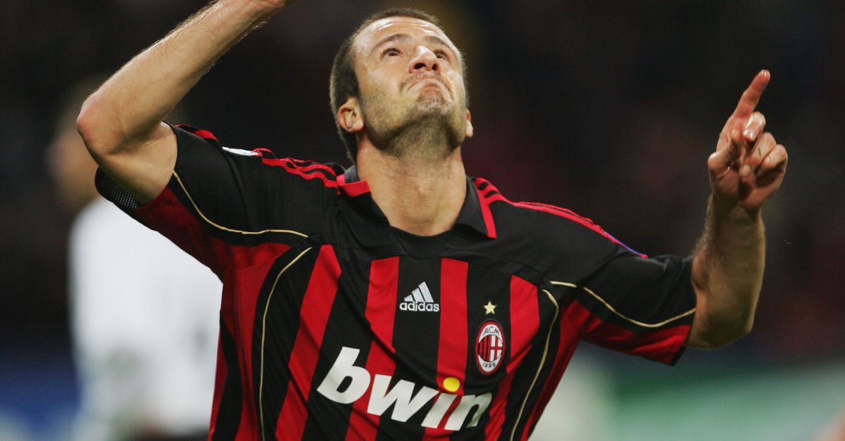 Milan, Serginho su Gilardino: “Contro il Manchester giocammo in modo perfetto” Milan, Serginho su Gilardino: “Contro il Manchester giocammo in modo perfetto”