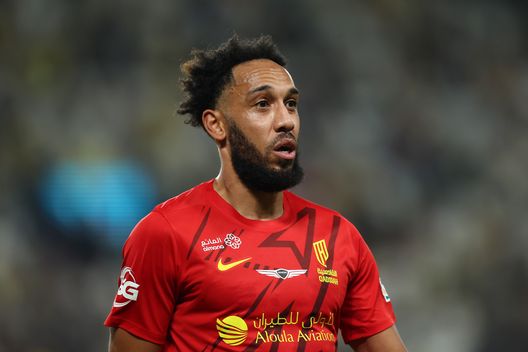 RIYADH, SAUDI ARABIA - NOVEMBRE 22: Pierre-Emerick Aubameyang in campo durante una partita dell'Al-Qadisiyya (Foto di Yasser Bakhsh/Getty Images)