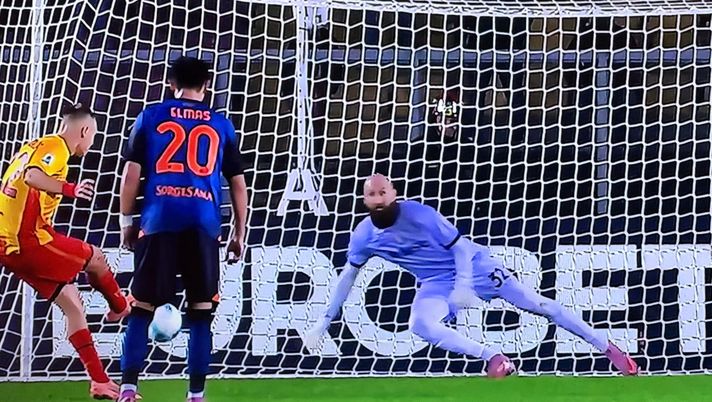 Lecce-Napoli 0-0, Camarda sbaglia dal dischetto! Milinkovic para il rigore VIDEO - immagine 1