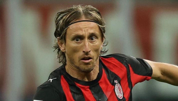 Luka Modric (centrocampista AC Milan), qui durante Milan-Cremonese 1-2 (Serie A 2025-2026) | News (Getty Images) Infinito Modric, 40 anni da Maestro: ora altri successi con il Milan