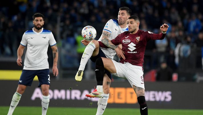 ROME, ITALY - MARCH 31: Alessio Romagnoli of SS Lazio compete for the ball with Antonio Sanabria during the Serie match between Lazio and Torino at Stadio Olimpico on March 31, 2025 in Rome, Italy. (Photo by Marco Rosi - SS Lazio/Getty Images) Romagnoli