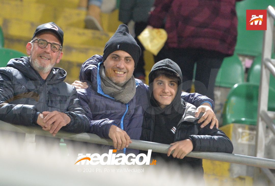 FOTOTIFO Palermo-Bari 3-0, gli scatti ai tifosi al “Renzo Barbera” (GALLERY) - immagine 66