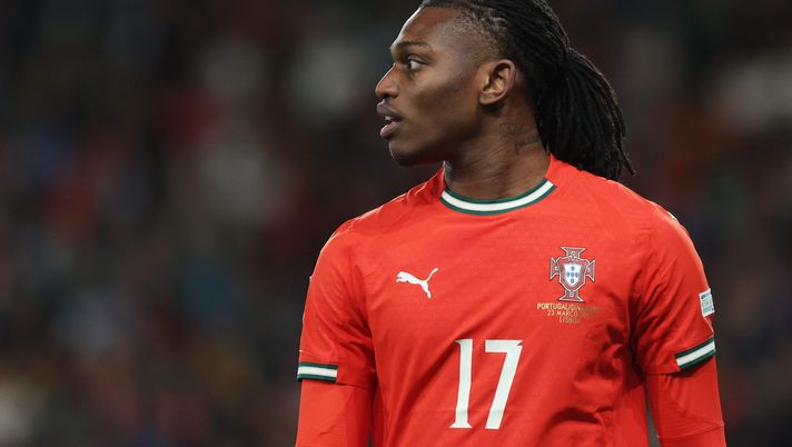 LISBON, PORTUGAL - MARCH 23: Rafael Leao of Portugal looks on on during the UEFA Nations League Quarterfinal Leg Two match between Portugal and Denmark at Estadio Jose Alvalade on March 23, 2025 in Lisbon, Portugal. (Photo by Carlos Rodrigues/Getty Images) Leao Portogallo