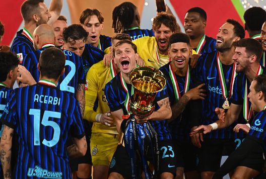 Getty Images Dominio Inter, domenica due trofei a San Siro. Stagione super per Chivu: subito doblete!- immagine 3