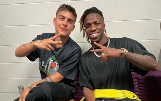 Dybala in campo nella “The Beautiful Game” organizzata da Ronaldinho- immagine 2