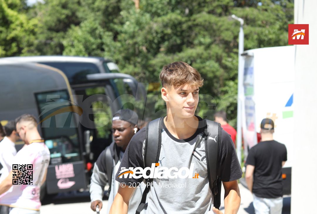 FOTO Palermo, l’arrivo della squadra di Corini in ritiro (GALLERY) - immagine 34