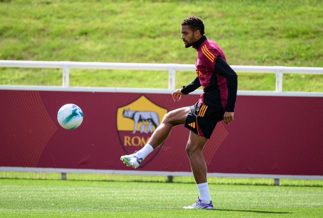 Roma, il secondo giorno di ritiro al St. George’s Park – FOTO GALLERY - immagine 36