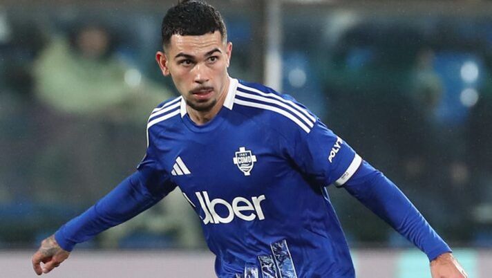 COMO, ITALY - JANUARY 25: Lucas Da Cunha of Como 1907 in action during the Serie A match between Como 1907 and Atalanta BC at Stadio G. Sinigaglia on January 25, 2025 in Como, Italy. (Photo by Marco Luzzani/Getty Images) Il Como si affida a Da Cunha e Nico Paz: la formazione e le ultime su Diao - immagine 1