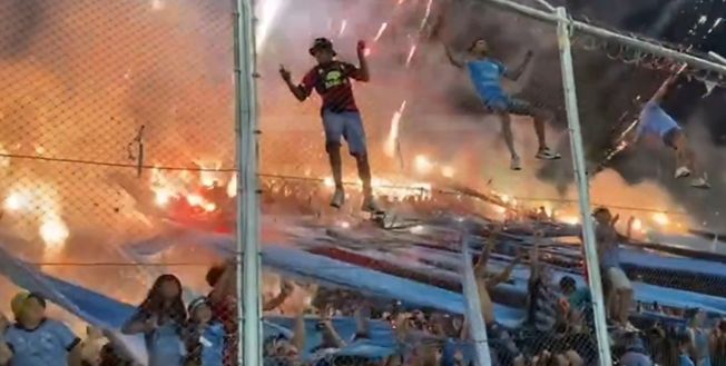 I tifosi del Belgrano Rissa nel big match di Coppa Argentina: arbitro aggredito dai calciatori ospiti- immagine 3