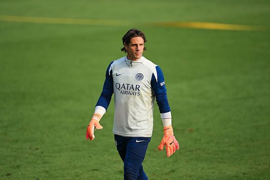 Como, Italia - 7 novembre 2025: Yann Sommer durante un allenamento con l'Inter. (Foto di Mattia Pistoia - Inter/Inter via Getty Images) Inter-Lazio, dove vedere il posticipo di Serie A in tv e streaming LIVE- immagine 2