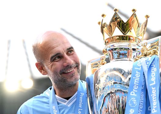 Pep Guardiola festeggia la vittoria della Premier League. (Foto di Michael Regan/Getty Images) Manchester City Guardiola