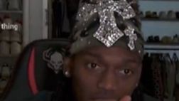 Milan, Leao: che show in streaming. Si intervista da solo | VIDEO