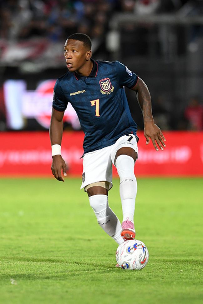 Pervis Estupiñan (Photo by Christian Alvarenga/Getty Images)  Estupinan