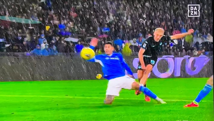 VIDEO Napoli-Lazio 0-1, Isaksen gela il Maradona: il danese firma un gran gol - immagine 1