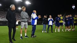 Video – Sinner fa visita alla Nazionale di calcio, Spalletti: “Prendete esempio da lui”
