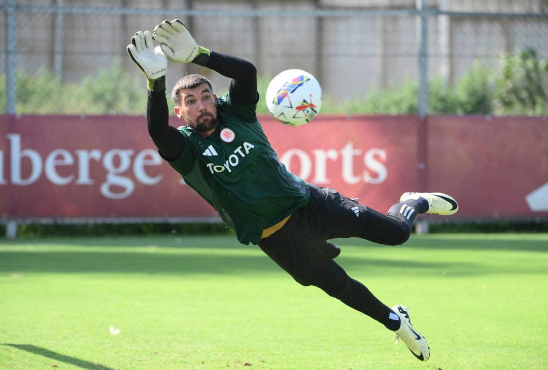 Roma, lavoro sul campo e in palestra a Trigoria – FOTO GALLERY - immagine 10