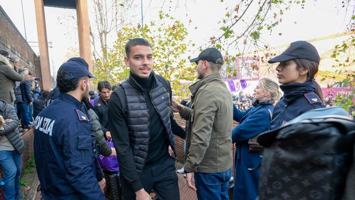 GERMOGLI PH: 28 DICEMBRE 2024 FIRENZE PIAZZALE MONTELUNGO PARTENZA DELLA FIORENTINA PER LA PARTITA A TORINO CONTRO LA JUVENTUS E SALUTO DEI TIFOSI Matias Moreno