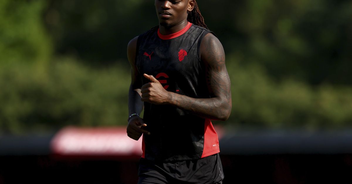 verso milan bologna ancora allenamento differenziato per leao e nkunku