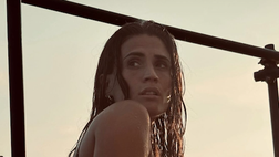Carolina Marcialis, profilo super sexy. Lady Cassano scuote il web in bikini: forme hot