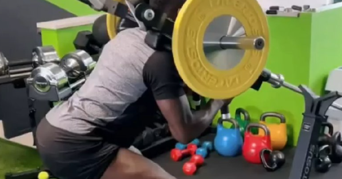 Ex Milan, Balotelli si allena duramente in palestra | VIDEO