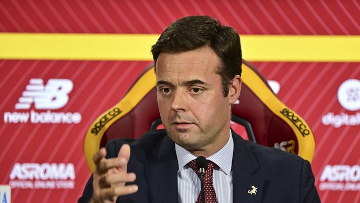 ROME, ITALY - SEPTEMBER 01: AS Roma General Manager Tiago Pinto during a press conference at Centro Sportivo
Fulvio Bernardini on September 01, 2021 in Rome, Italy. (Photo by Luciano Rossi/AS Roma via Getty Images) Roma, sfiorato l’obiettivo plusvalenze: in arrivo solo una multa dalla Uefa - immagine 1