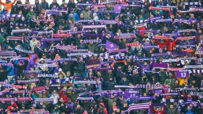 Confronto squadra-tifosi. Dzeko con il megafono e cori di incoraggiamento - immagine 1