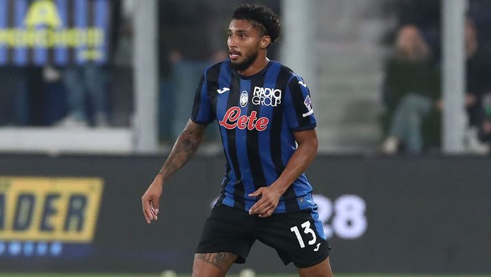 BERGAMO, ITALY - OCTOBER 30: Ederson of Atalanta BC in action during the Serie A match between Atalanta BC and AC Monza at Gewiss Stadium on October 30, 2024 in Bergamo, Italy. (Photo by Marco Luzzani/Getty Images) Ederson: “È un momento importantissimo. Vogliamo continuare a vincere” - immagine 1