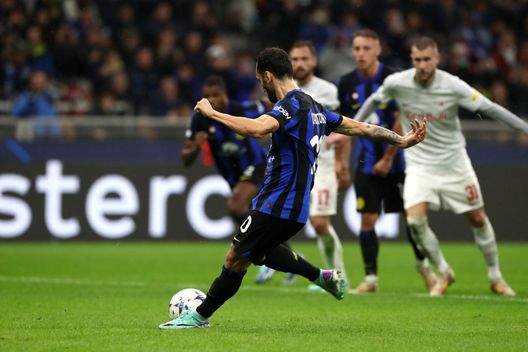 (Photo by Marco Luzzani/Getty Images) Kvara, fuga dalla noia- immagine 2