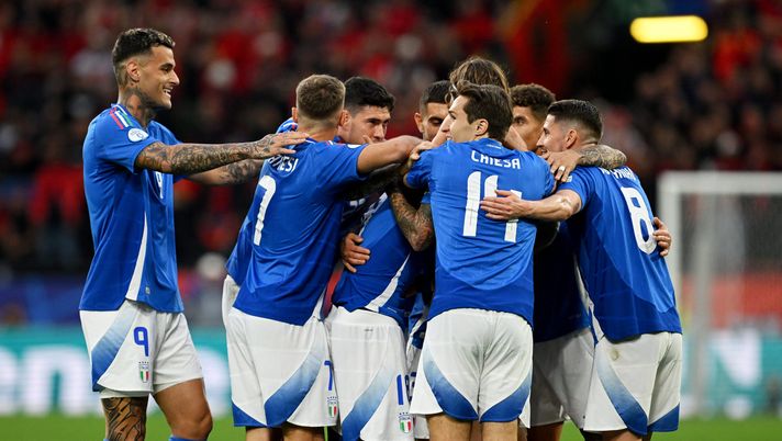 DORTMUND, GERMANY - JUNE 15: Nicolo Barella of Italy (hidden) celebrates scoring his team's second goal with teammates during the UEFA EURO 2024 group stage match between Italy and Albania at Football Stadium Dortmund on June 15, 2024 in Dortmund, Germany. (Photo by Claudio Villa/Getty Images for FIGC) Italia, vittoria da record! Spalletti sigla un primato contro l’Albania - immagine 1
