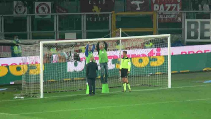 Sul gol di Peres, Koulibaly spacca la porta: sospesa Torino-Napoli - immagine 1