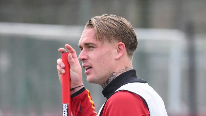 ROME, ITALY - FEBRUARY 19: AS Roma player Rick Karsdorp during training session at Centro Sportivo Fulvio Bernardini on February 19, 2024 in Rome, Italy. (Photo by Luciano Rossi/AS Roma via Getty Images) UFFICIALE – Karsdorp dice addio alla Roma, è risoluzione del contratto: il comunicato - immagine 1