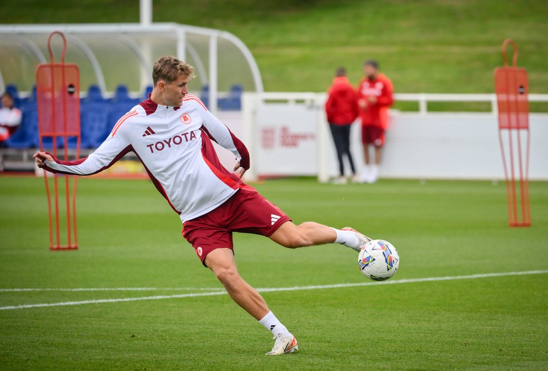 Roma, secondo giorno di allenamento in Inghilterra – FOTO GALLERY - immagine 9