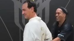 14 anni dopo Dubai rieccoli insieme: Nesta e Ronaldinho a Seoul…