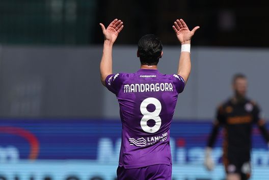 FLORENCE, ITALY - MARCH 30: Rolando Mandragora of ACF Fiorentina reacts during the Serie A match between Fiorentina and Atalanta at Stadio Artemio Franchi on March 30, 2025 in Florence, Italy. (Photo by Gabriele Maltinti/Getty Images) Cecchi su Mandragora: “Quante storie Rolando. Sei uscito da un brutto equivoco”- immagine 2