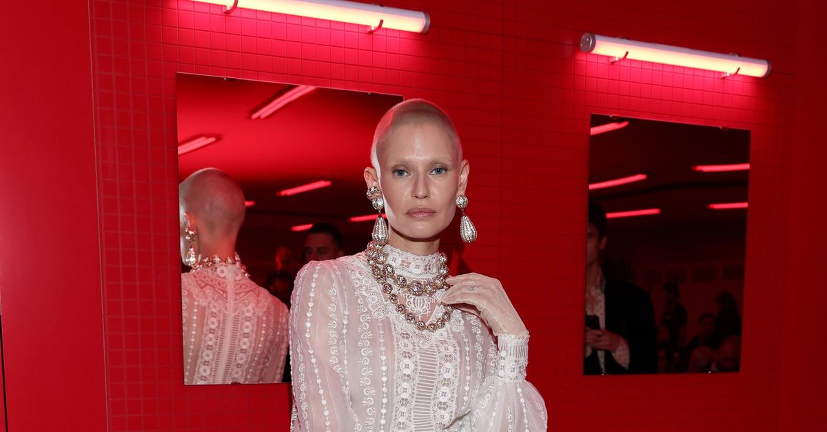Bianca Balti e i disagi del cancro: “Farmaci introvabili, tutto questo è inaccettabile” Bianca Balti e i disagi del cancro: “Farmaci introvabili, tutto questo è inaccettabile”